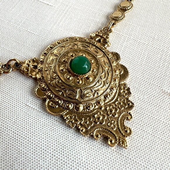 1960s Gold Medallion Bib Necklace - Picture 15 of 16